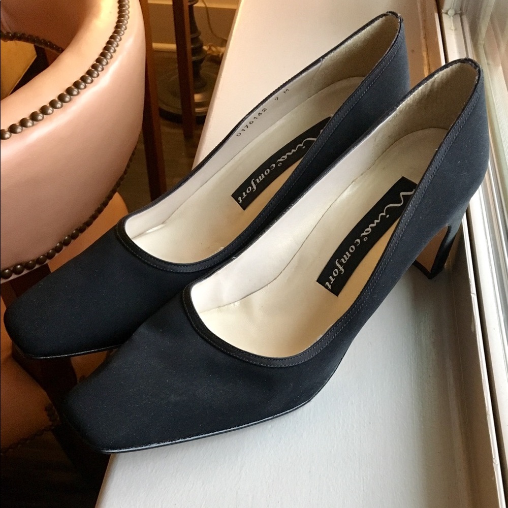 Nina brand black satin square toe heel